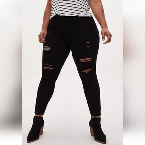 Plus Size 16 extra short Torrid sky high skinny black jeans
